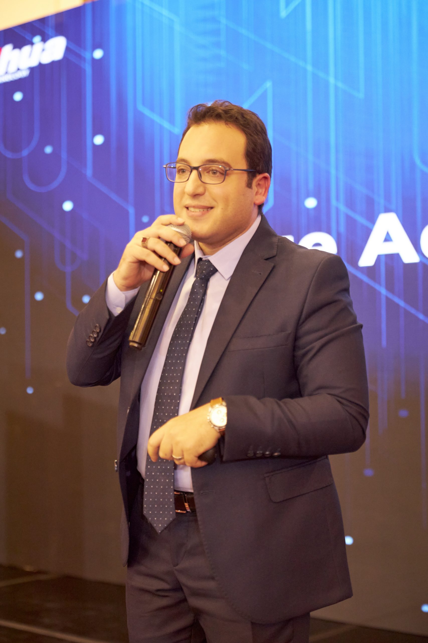 AG8A0208-min